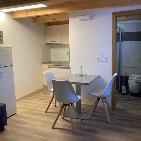 Apartma Hiska Dobravlje Екстериор снимка