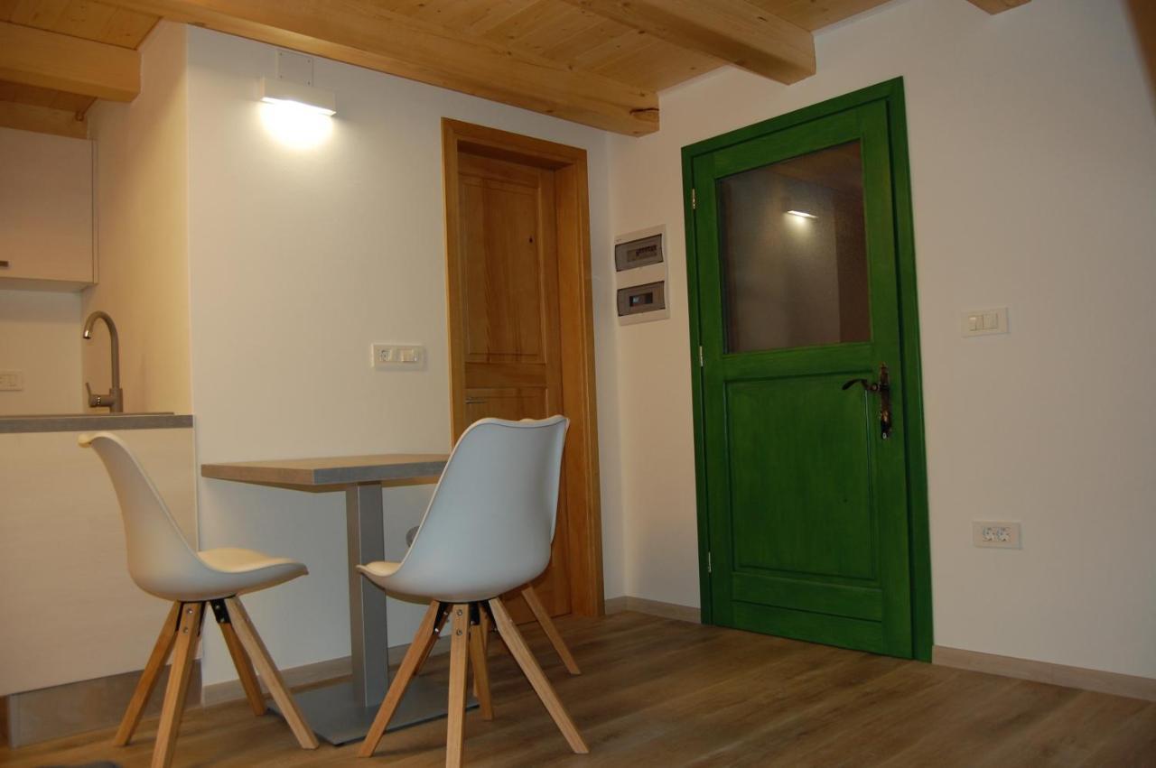 Apartma Hiska Dobravlje Екстериор снимка