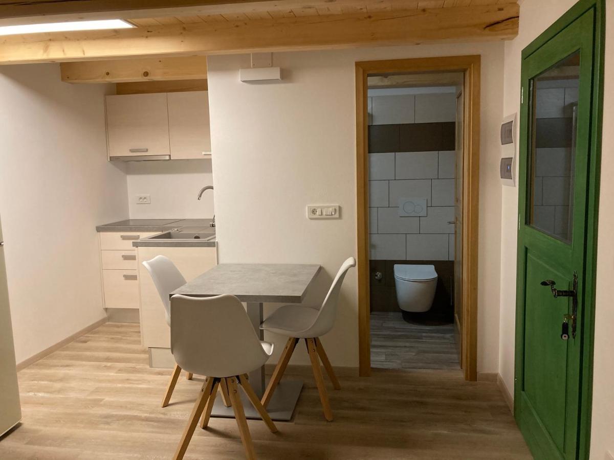 Apartma Hiska Dobravlje Екстериор снимка