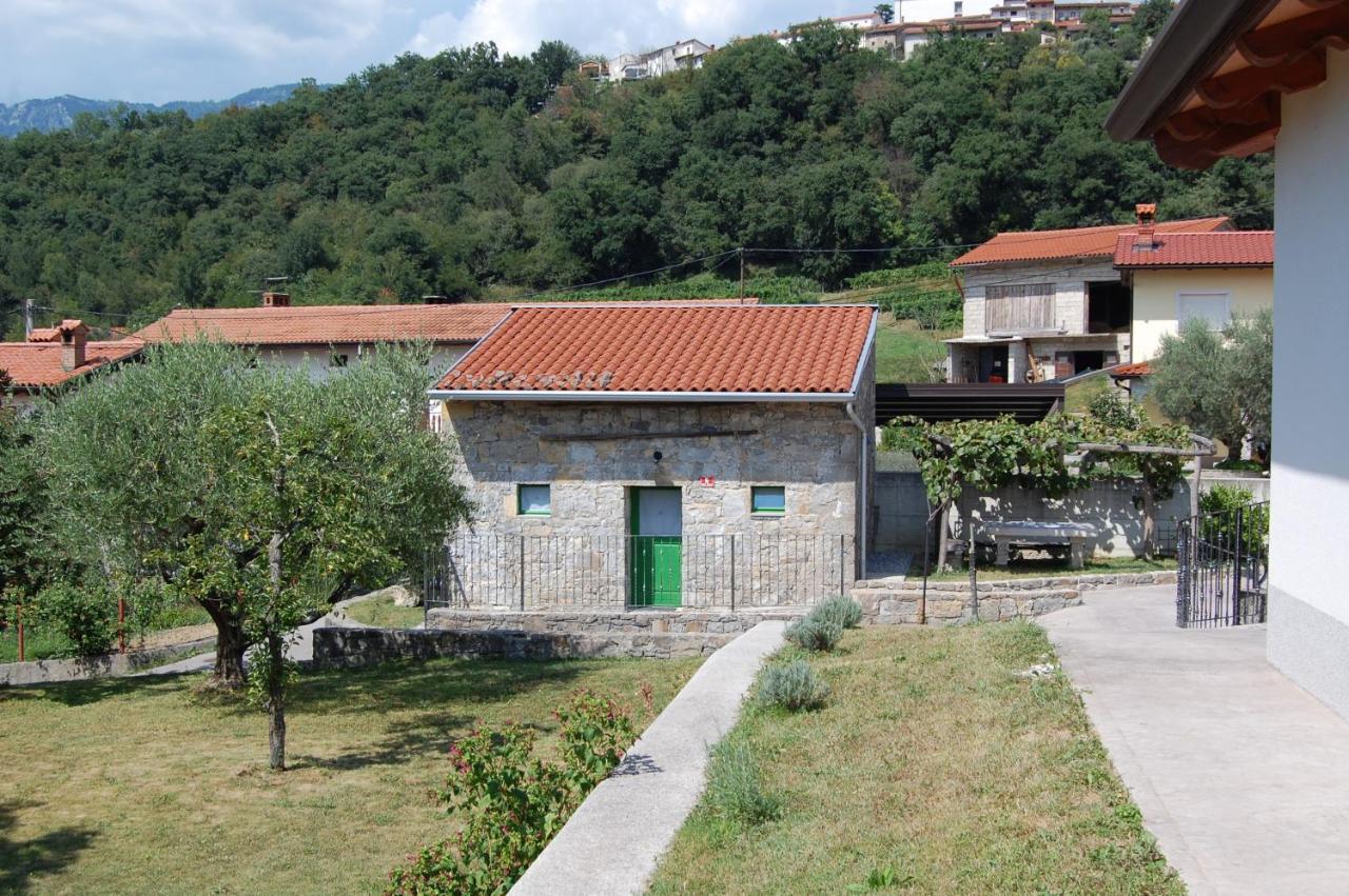 Apartma Hiska Dobravlje Екстериор снимка