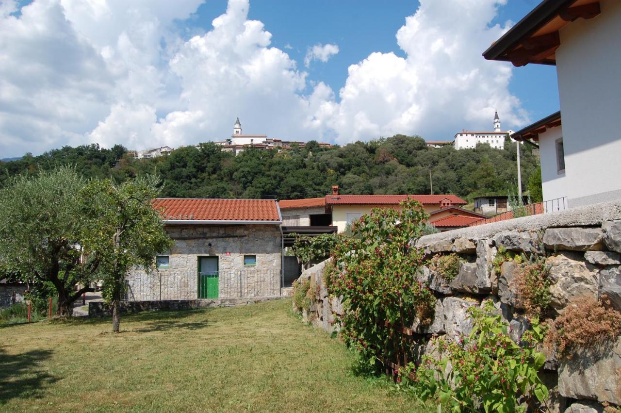 Apartma Hiska Dobravlje Екстериор снимка